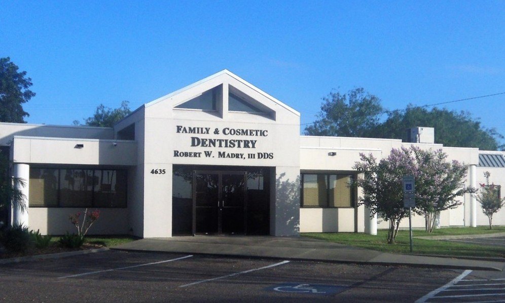 Outside view of Corpus Christi Texas dental office