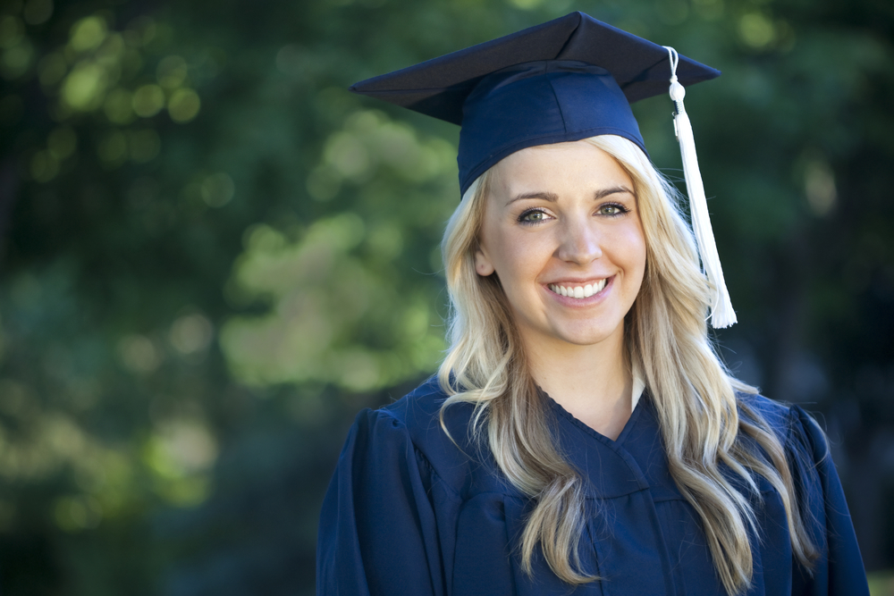 COSMETIC DENTISTRY TO HELP GRADUATES ENTER THE WORKFORCE Rob Madry